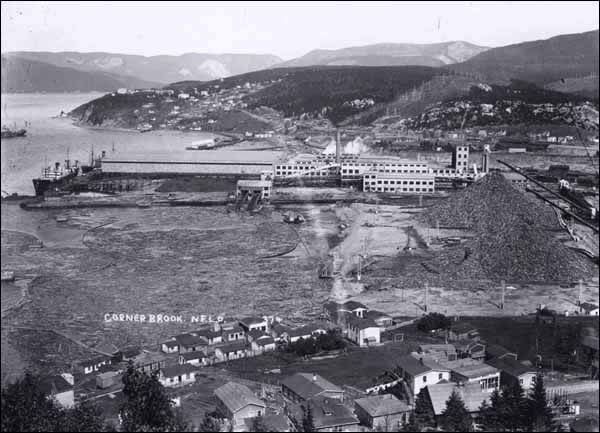 Usine de papier de Corner Brook, vers 1930 Usine de papier de Corner Brook, vers 1930