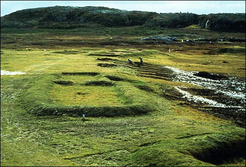 Vestiges du vestibule du bâtiment D à l'Anse aux Meadows