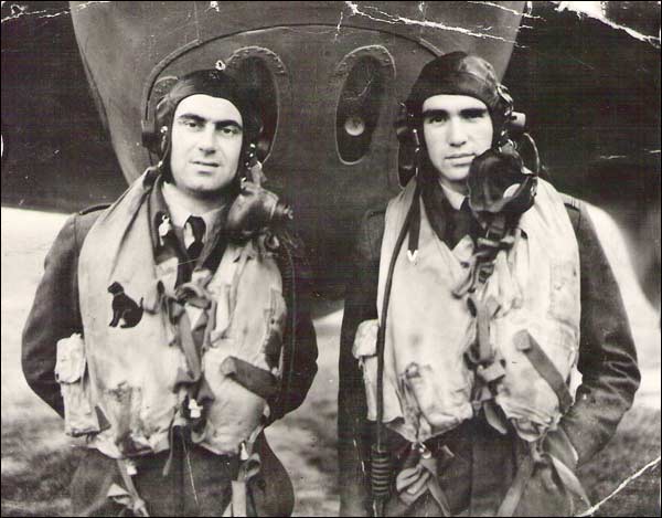 Royal Cooper (à gauche) et Patrick O'Malley, vers 1944 Royal Cooper (à gauche) et Patrick O'Malley, vers 1944