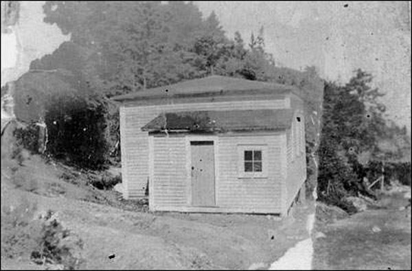 École méthodiste à The Gulch, vers 1940 École méthodiste à The Gulch, vers 1940