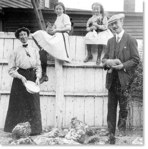 Fannie McNeil, vers 1910 Fannie McNeil, vers 1910