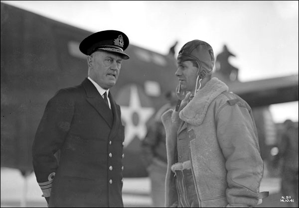 Le gouverneur Walwyn à Gander, en 1941