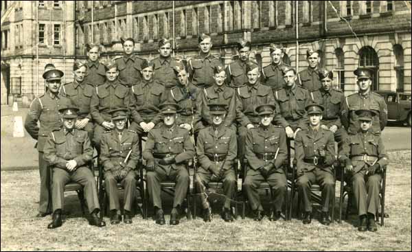 Des soldats de Terre-Neuve et du Labrador, mai 1940 Des soldats de Terre-Neuve et du Labrador, mai 1940