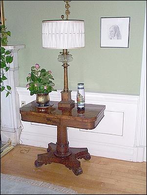 Table de jeu en bois de rose Table de jeu en bois de rose
