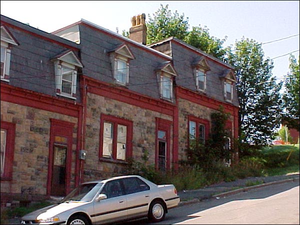 Les maisons de la rue Temperance, St. John's, T.-N.-L. Les maisons de la rue Temperance, St. John's, T.-N.-L.