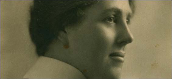 Stella Burry, ca 1923 Stella Burry, ca 1923