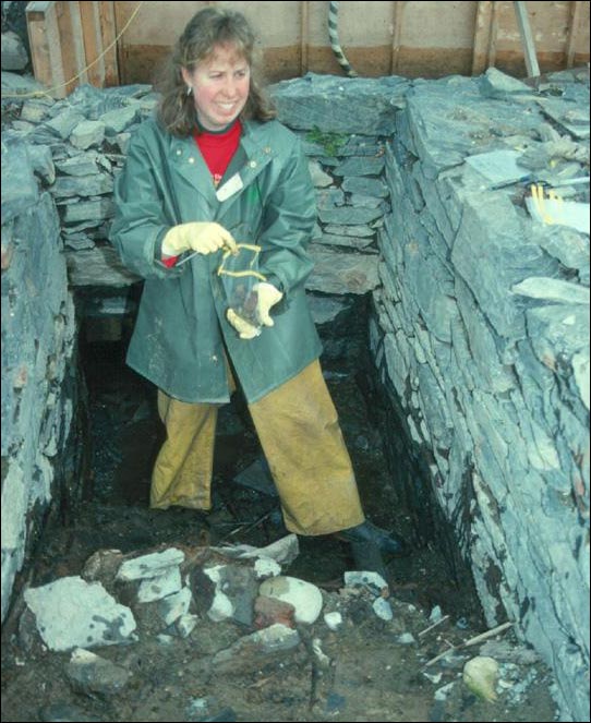 Archaeologist in the Privy Archaeologist in the Privy