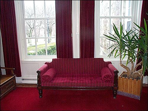 Vestibule Sofa