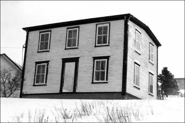 Drake House, Arnold's Cove, NL Drake House, Arnold's Cove, NL