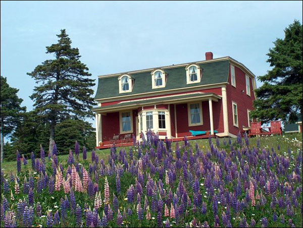 Lloyd George House, Dildo, NL, after restoration Lloyd George House, Dildo, NL, after restoration