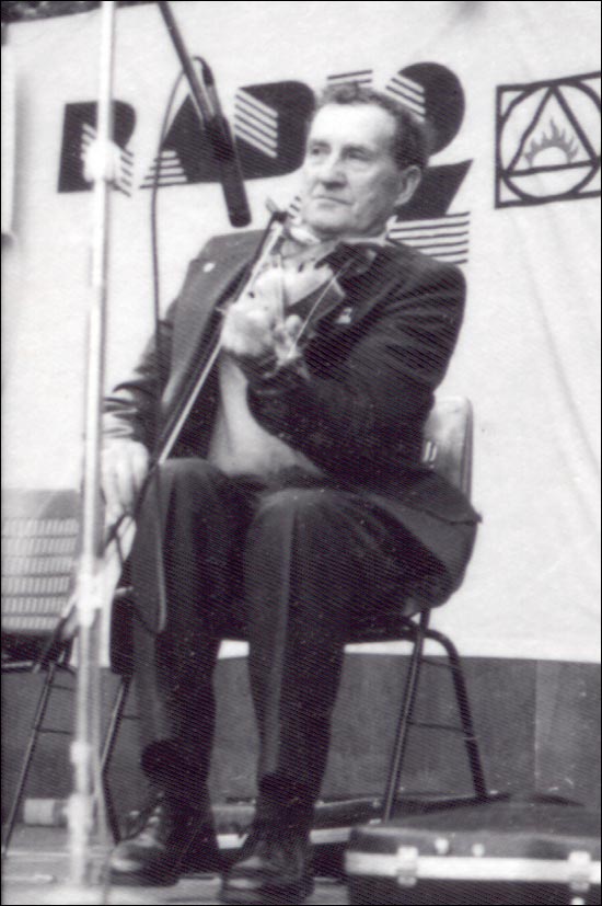 Rufus Guinchard at the St. John's Folk Festival, 1979 Rufus Guinchard at the St. John's Folk Festival, 1979