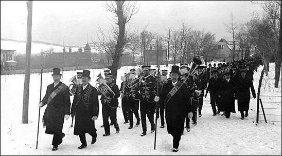 Défilé de l'Orange Society à St. John's, v. 1913